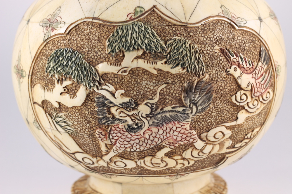 Китайская ваза с драконом Резьба по кости буйвола