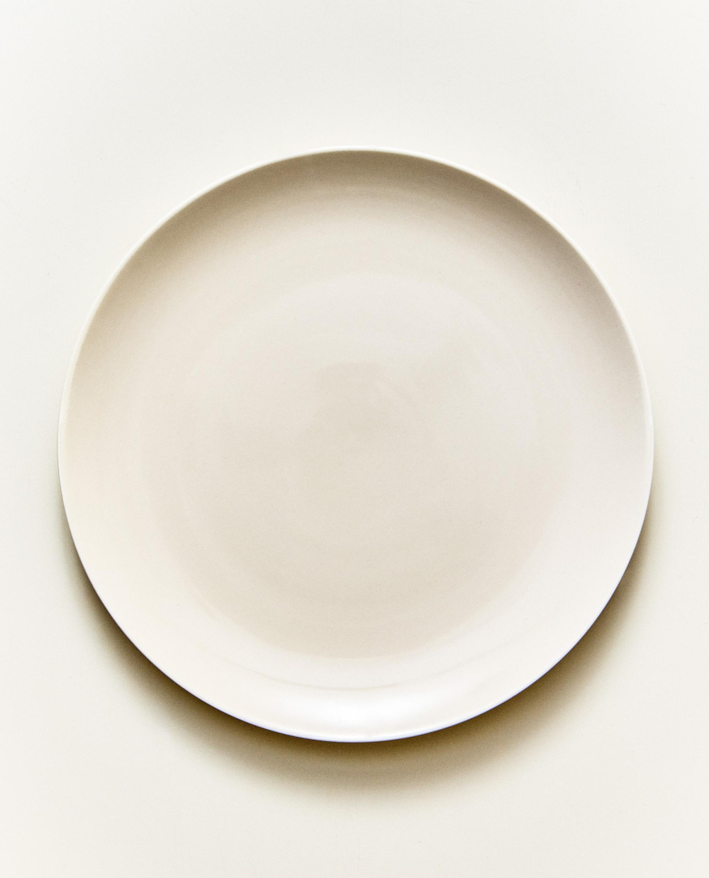 Zara Home тарелка десертная из каменной керамики, цвет кремовый, 21 см