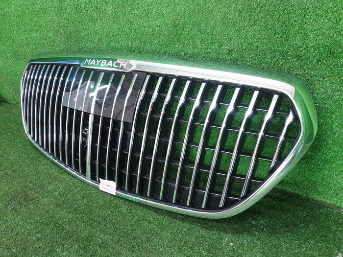 Решетка радиатора Mercedes S W223 (2020-н.в.) Maybach