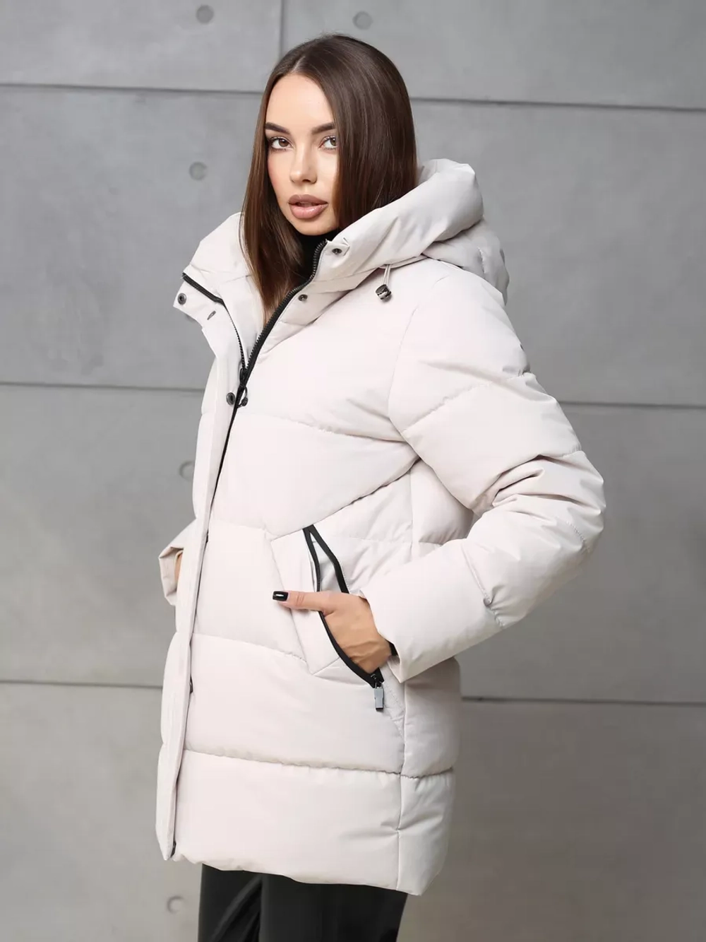 Куртка демисезонная с капюшоном