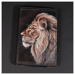 Кожаная обложка на паспорт «Лев»