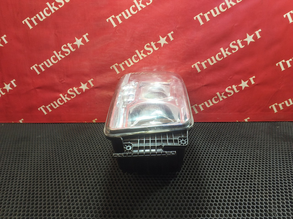 Фара левая 2018г.