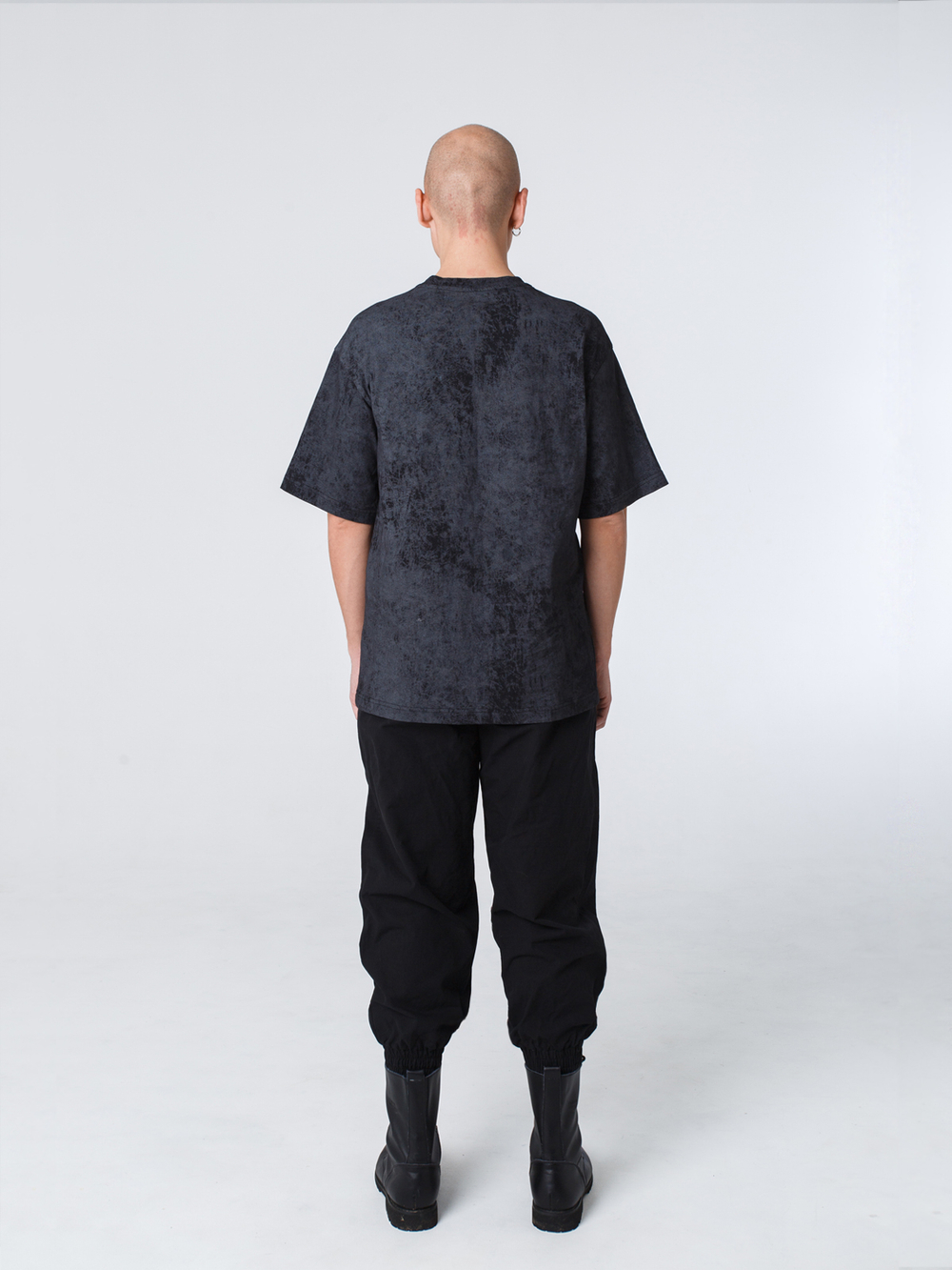 Футболка с набойкой "Райтер". Черно-серая