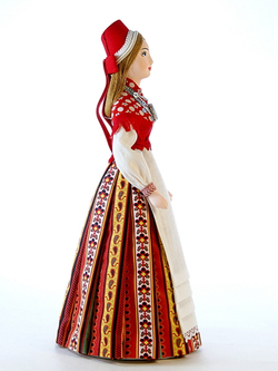 Кукла коллекционная фарфоровая ручной работы Эстонка 27см от Потешного промысла