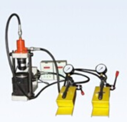 Portable asphalt concrete direct shear apparatus