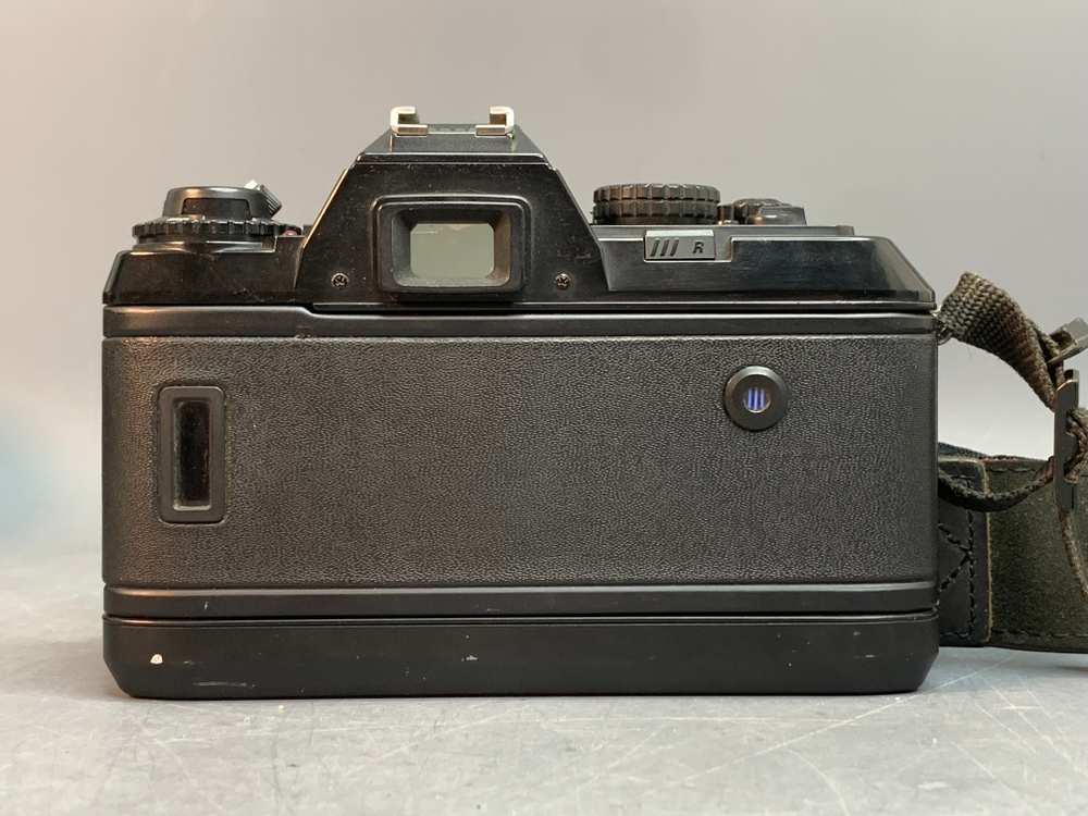 Nikon F-501 body
