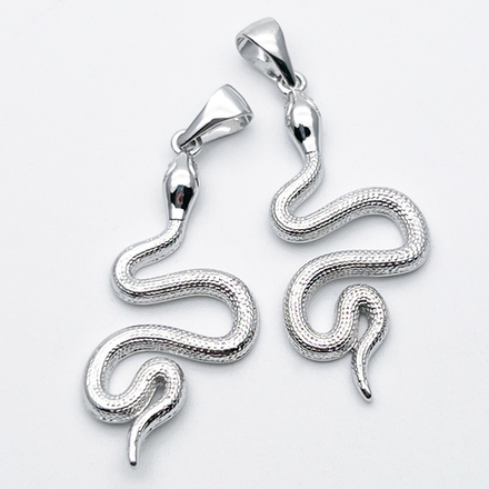 Подвеска Змея, родиевое покрытие, размер 37*16 мм, цена за 1 шт