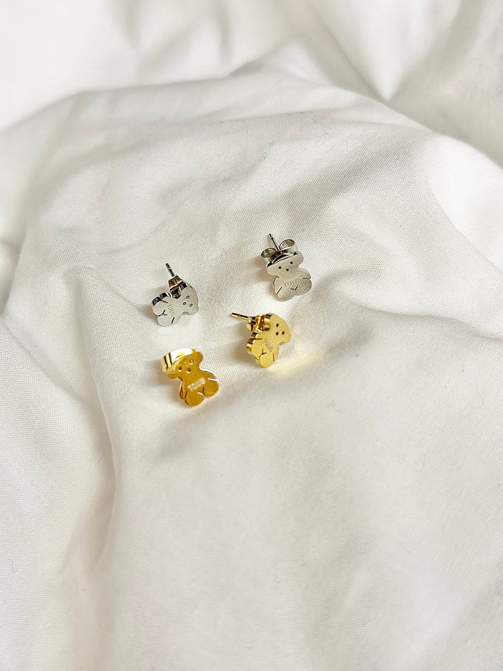 Серьги-пусеты в стилистике tous, оттенок золото