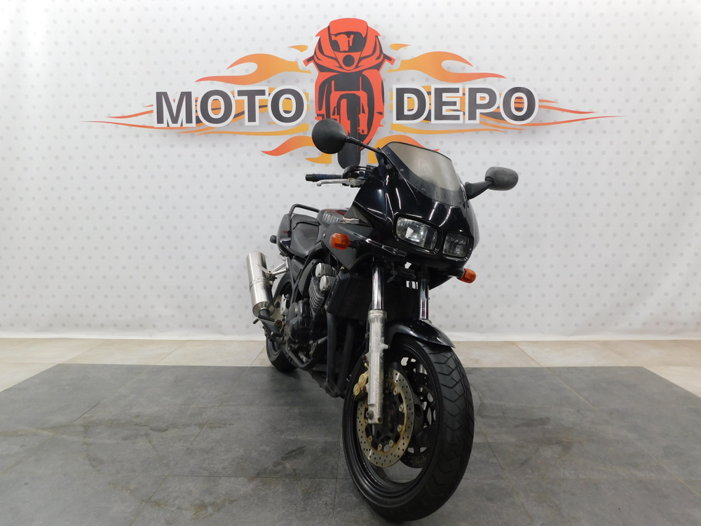 Yamaha FZ400 040254