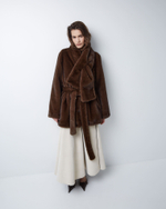 Шуба из искусственного меха норки коричневый