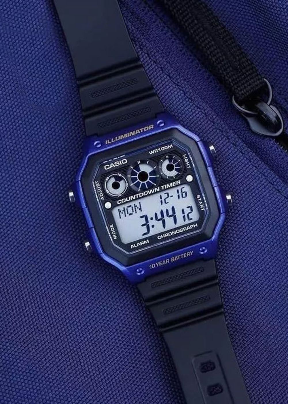Часы Casio AE-1300WH-2A