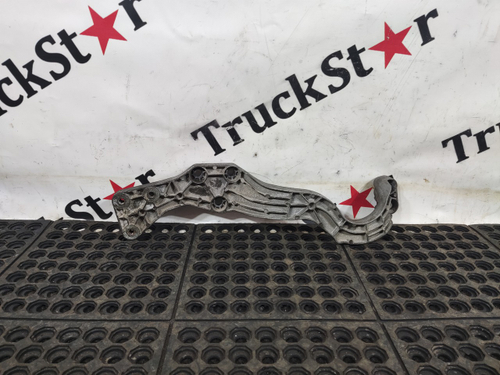 Кронштейн переднего бампера левый 2023г.