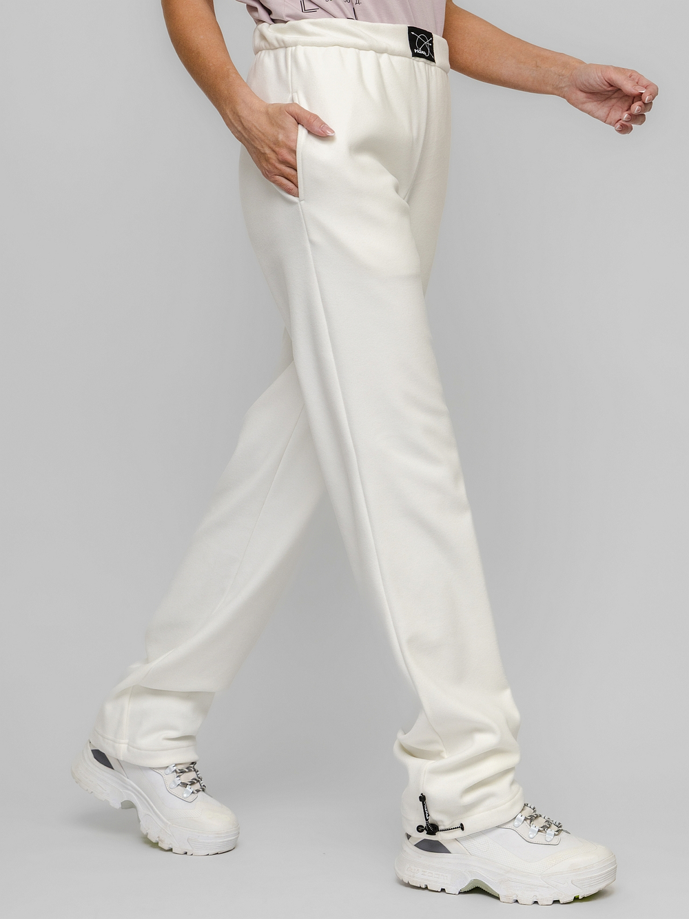 Брюки спортивные с утяжкой внизу, женские, цвет "Молочные берега"