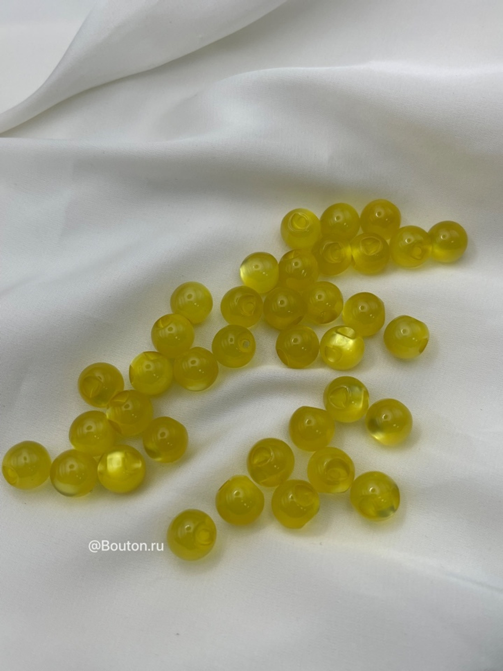 Пуговицы лунные желтые на скрытой ножке
