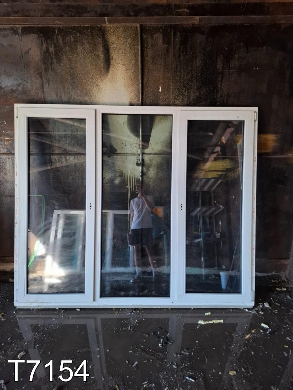 Окно Пластиковое Б/У 1700(в) x 2040(ш)