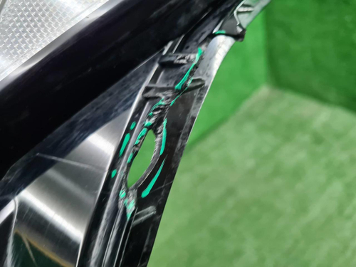 Стекло фары левое Toyota Camry xv70 (2017-н.в.)