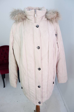 Куртка с крупными пуговицами, визуально 48/50 размер