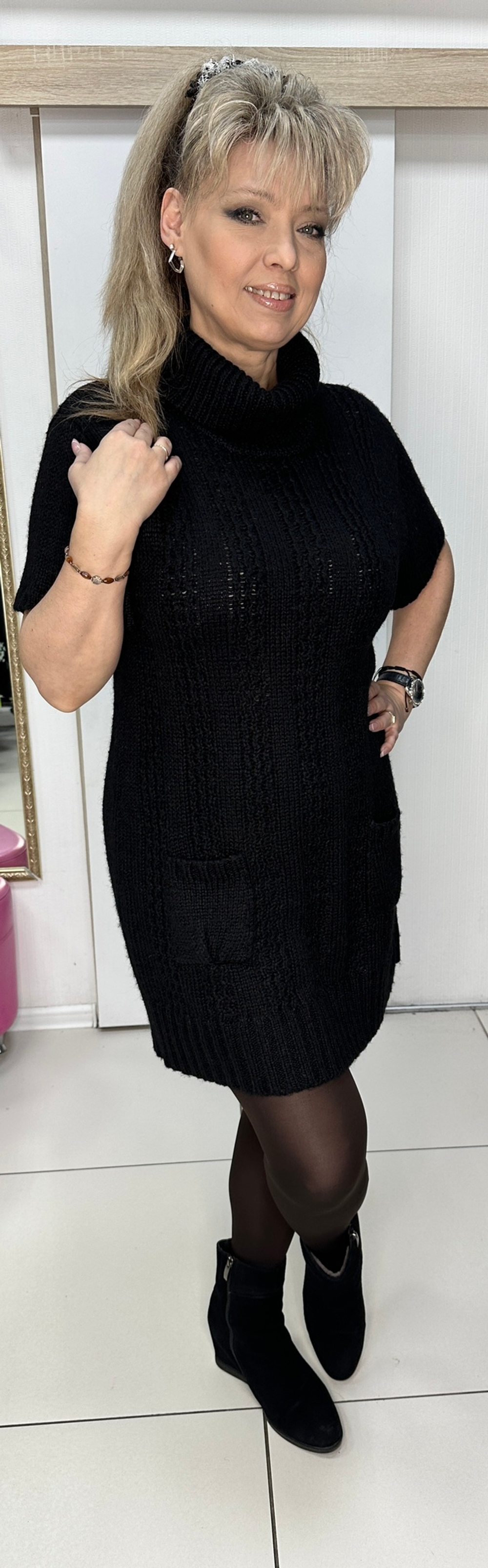 Черный джемпер-туника с короткими рукавами