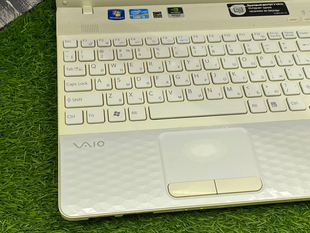Ноутбук Sony 15.5' i3-2330M/GF 410M/8GB/320GB/ Vaio VPC-EH2J1R/W[vpceh2j1r]/Windows 7