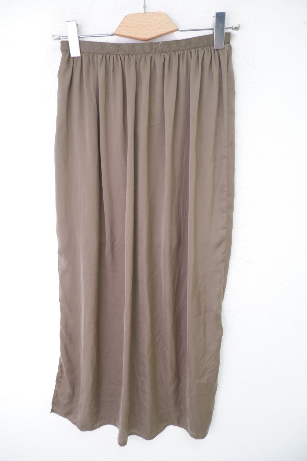 Юбка лаконичная 40-42 размер