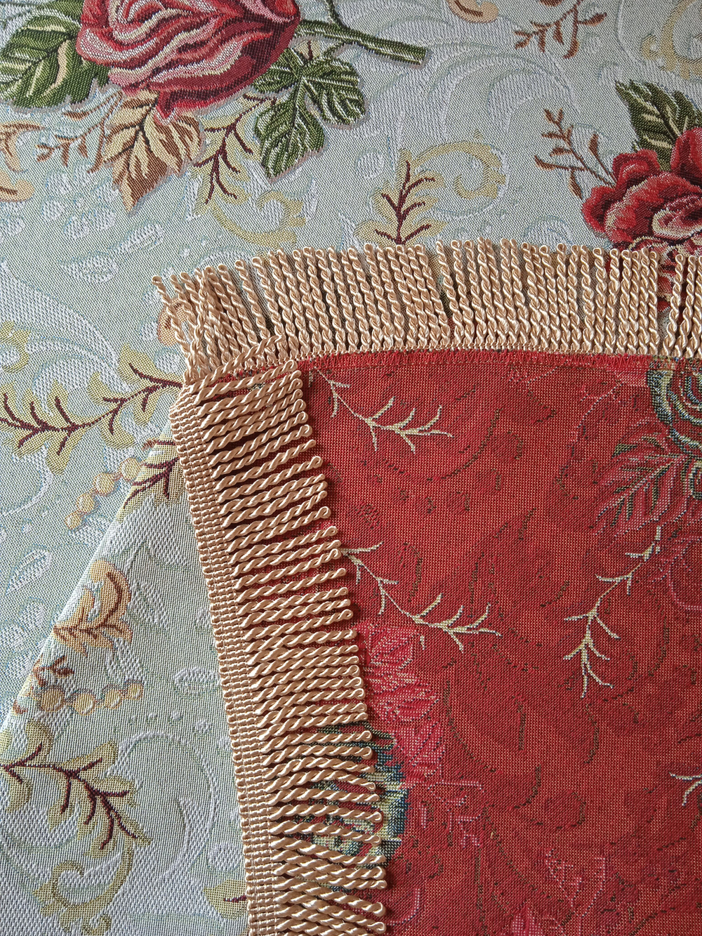 Гобеленовая скатерть Кармен D 200 см