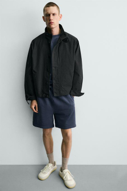 ZARA БАЗОВЫЕ ШОРТЫ-ДЖОГГЕРЫ С ЭФФЕКТОМ ПОТЕРТОСТИ, ЯРКО-СИНИЙ