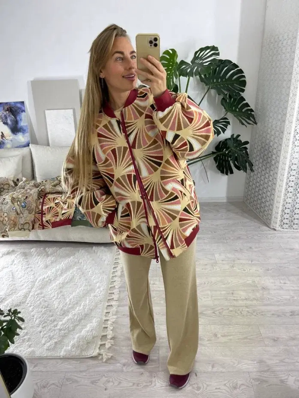 Куртка-бомбер (цвет бежево-винный)