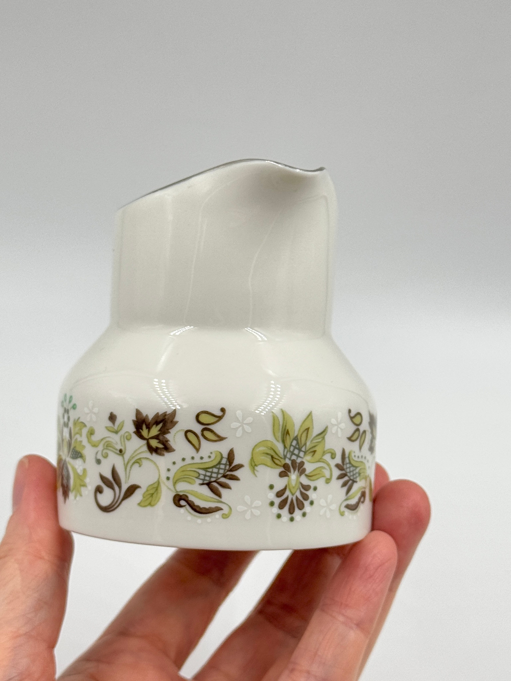 Сливочник Royal Doulton