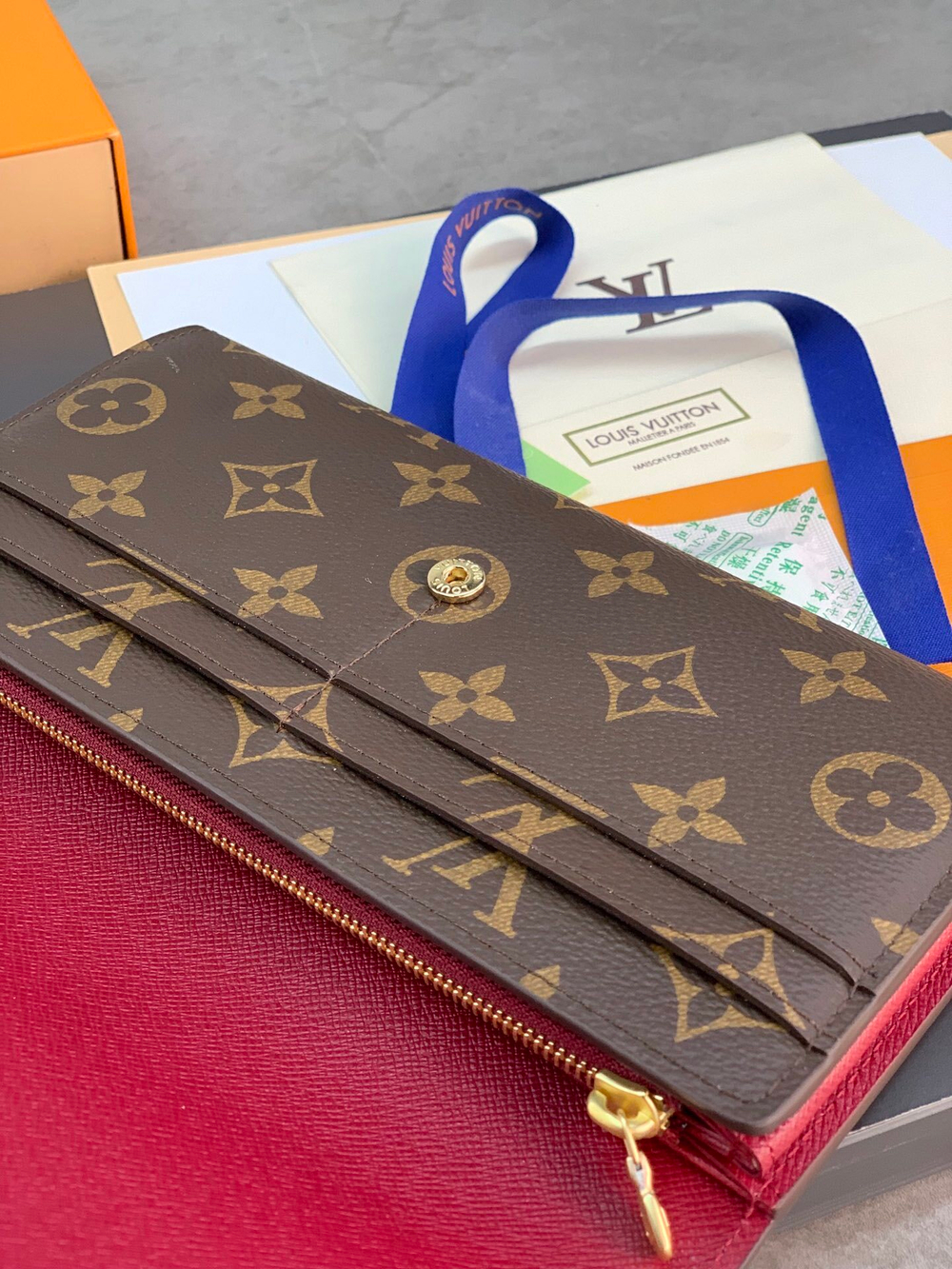 Louis Vuitton Sarah Wallet