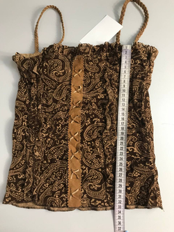 Топ с акцентными деталями, визуально на 40 размер