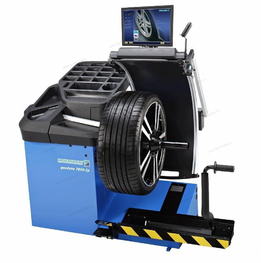 Балансировочный стенд Hofmann c touchscreen монитором и подъемником Geodyna 7850-2P