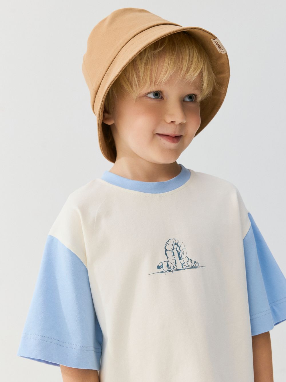 Футболка оверсайз "Гусеница" с принтом