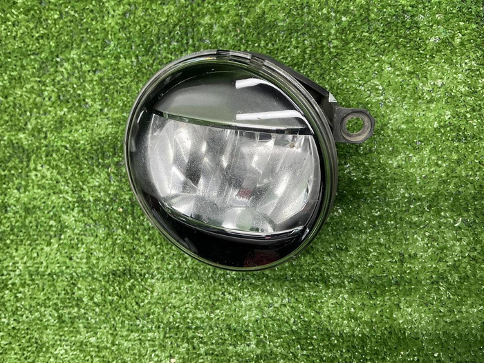 ПТФ правая Toyota Land Cruiser Prado 150 (2017-н.в.) LED