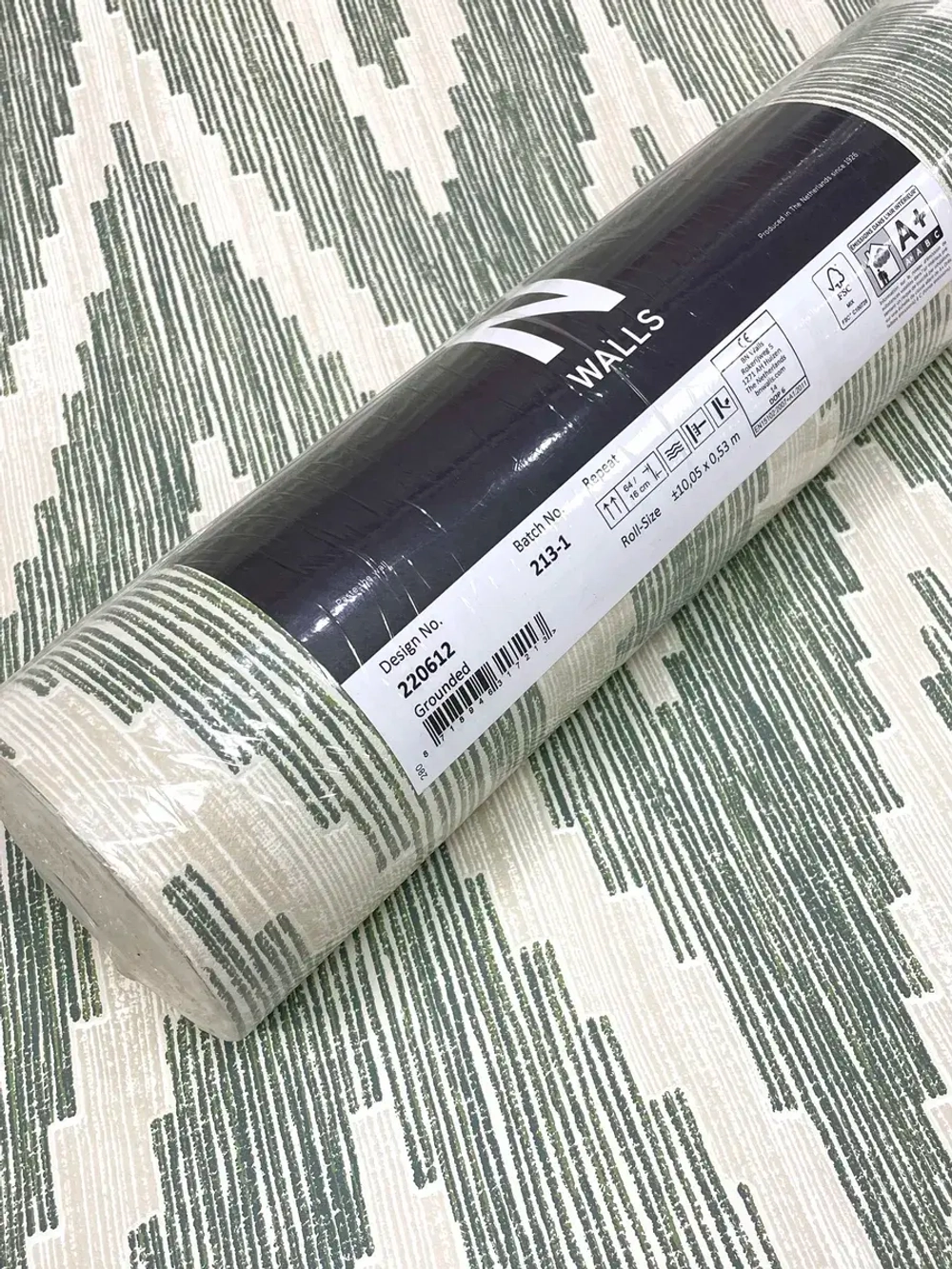 Обои флизелиновые 220612 Grounded Нидерланды