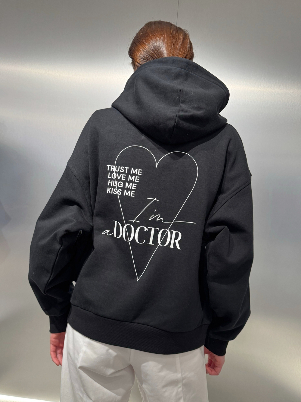 Худи унисекс Неббиа с любовью, черный