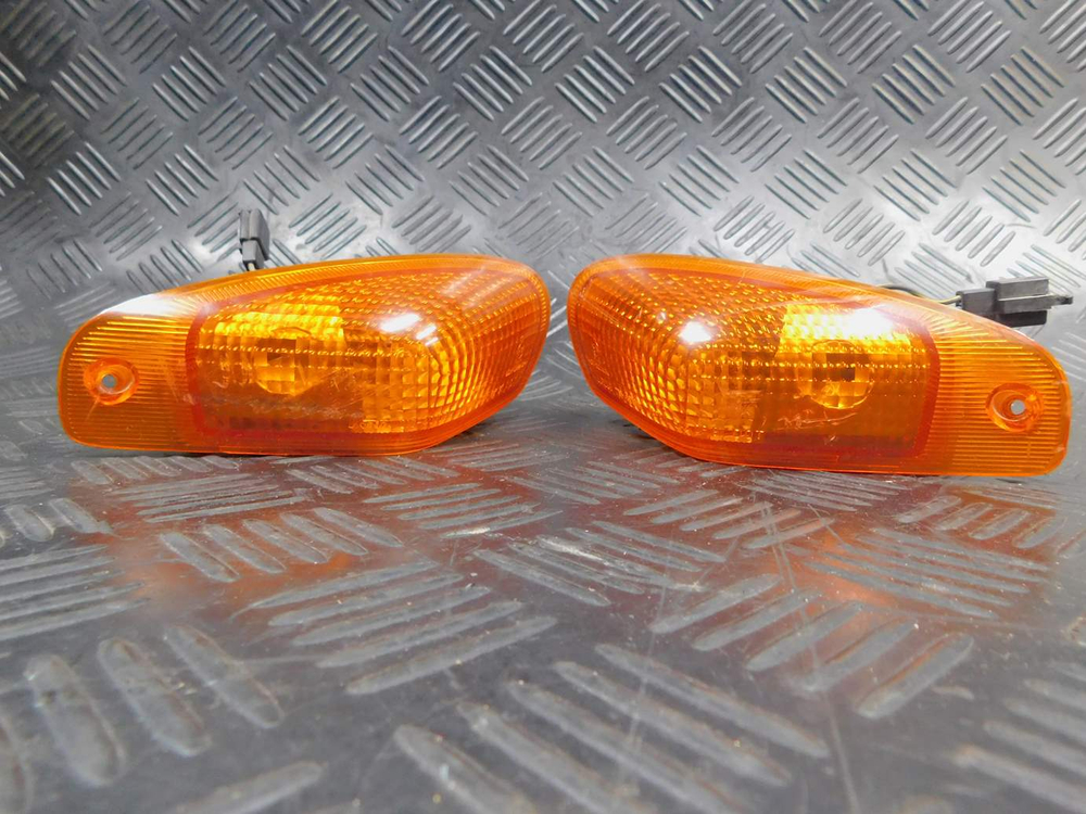 Поворотники передние Kawasaki ZZR 400 98 053126