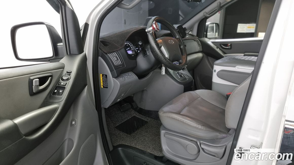 Hyundai The New Grand Starex 캠핑카 (12.2019)