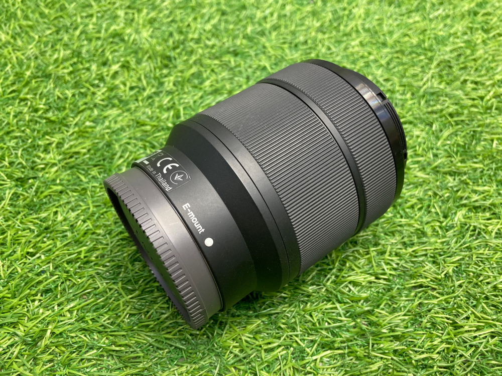 Sony 28-70mm 3.5-5.6 OSS