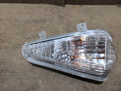Указатель поворота правый Toyota Camry (XV55) 17-18 Б/У  8151133120