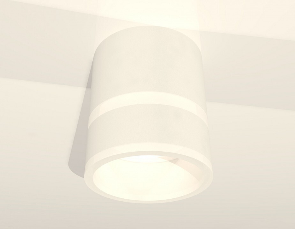 Накладной светильник Ambrella Light XS XS8110005