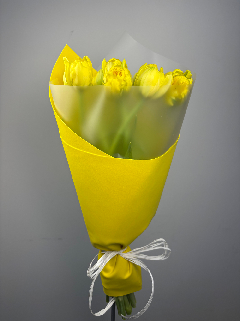 Букет из 15 махровых тюльпанов