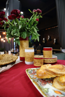 Кружка большая фарфоровая без ручки c берестой и с цитатами Достоевского. Dostoevsky forever.