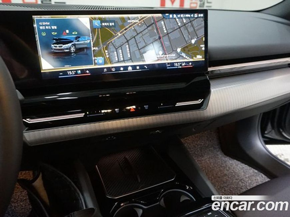 BMW 5 Series (G60) 520i M Sports (11.2023)