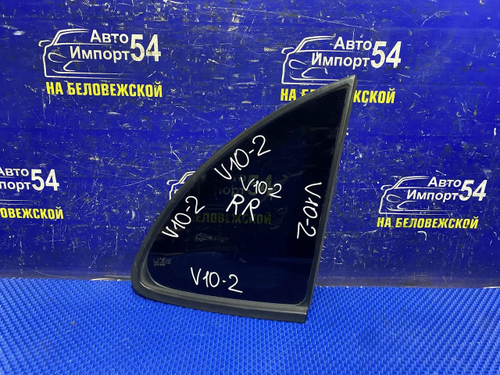 Стекло багажника правое NISSAN TINO 2001