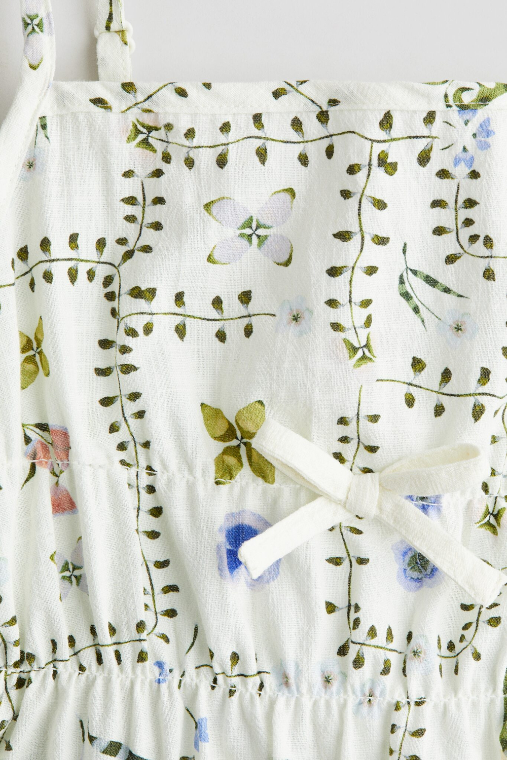 H&M Топ на бретелях со сборками, белый