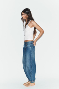 ZARA ДЖИНСЫ TRF BALLON СО СРЕДНЕЙ ПОСАДКОЙ И ПЕТЛЕЙ, СИНИЙ