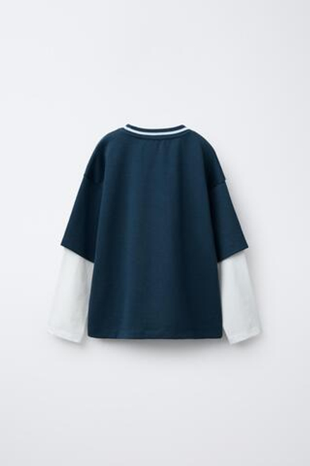 ZARA ТОЛСТОВКА С ДВОЙНЫМИ РУКАВАМИ И ПРИНТОМ, СИНИЙ