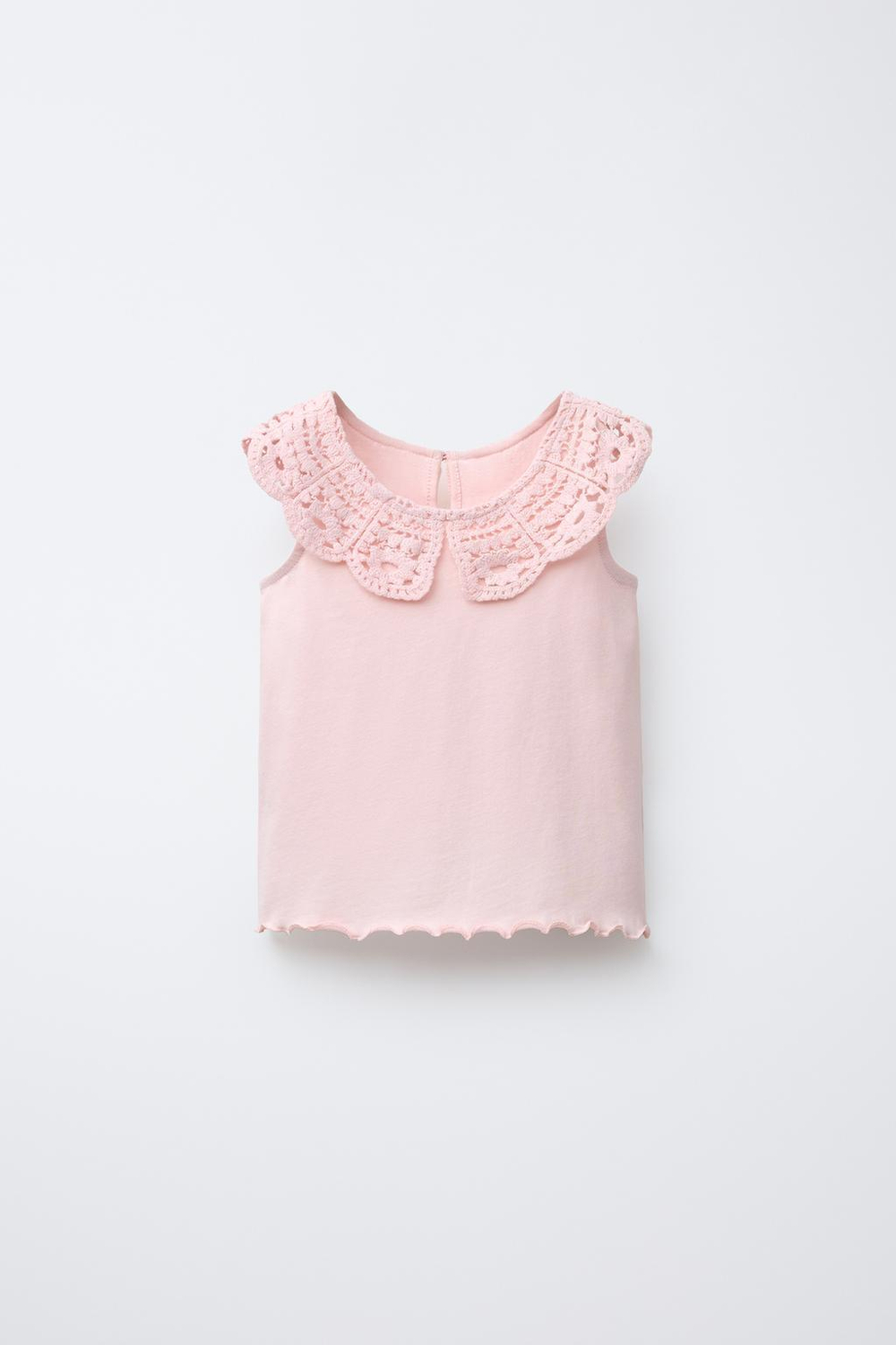 ZARA ФУТБОЛКА С ВЯЗАНЫМ КРЮЧКОМ ВОРОТНИКОМ, РОЗОВЫЙ