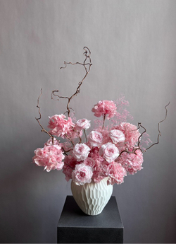 Композиция в кашпо Лунария