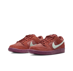Кроссовки Nike SB Dunk Low ‘Mystic Red’ DV5429-601
